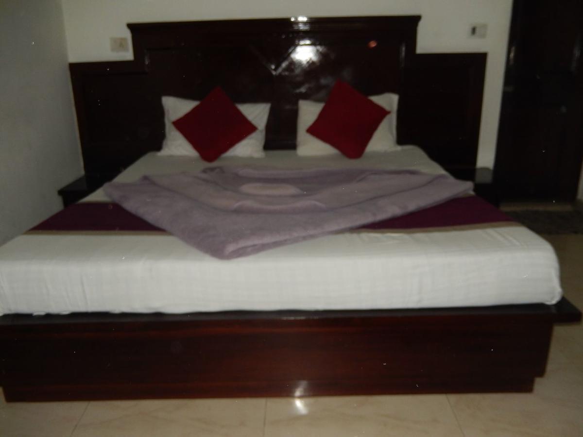 White House Tourist Lodge Yeni Delhi Dış mekan fotoğraf